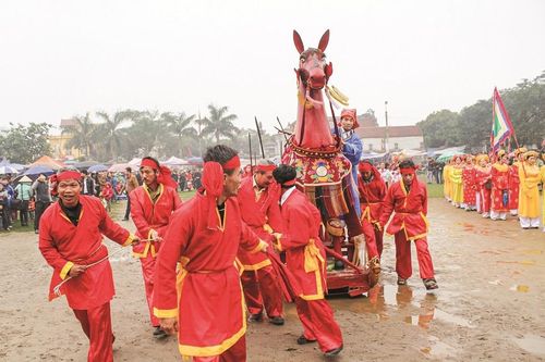 Hình tượng ngựa trong điêu khắc dân gian