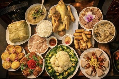 Vì sao dễ rối loạn tiêu hóa, mệt mỏi, tăng cân trong dịp Tết?