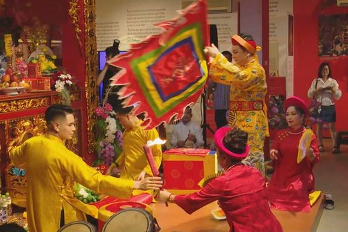 Đầu xuân trò chuyện về tín ngưỡng thờ Mẫu