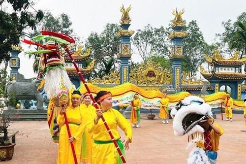 Người dân Thủ đô đón Tết đầm ấm, tươi vui, an toàn