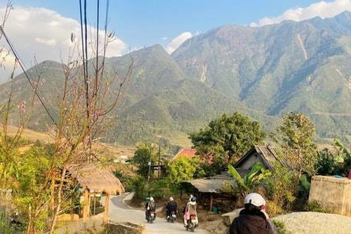 Vượt 'đệ nhất đèo' để gặp mùa xuân Tây Bắc