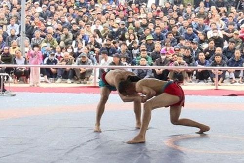 Từ hội làng đến khát vọng vươn xa