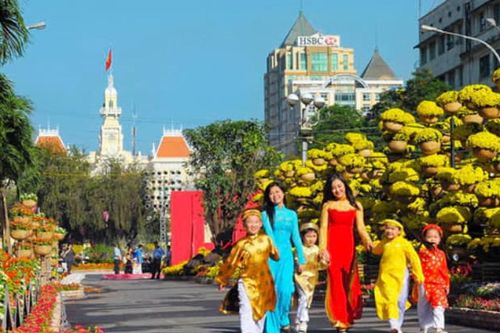 Ngày, giờ xuất hành đại cát ngày 4 Tết đón đầu hỷ tín, tiền bạc dồi dào
