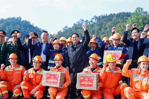 Thủ tướng: Tăng tốc hoàn thành cao tốc Đồng Đăng - Trà Lĩnh trước 30/4