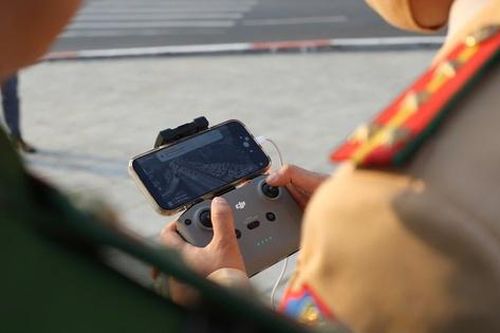 Không để ùn tắc cuối kỳ nghỉ Tết, Hà Nội sẽ dùng flycam giám sát giao thông từ trên cao