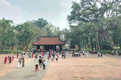 Lam Kinh hút khách dịp Tết Bính Ngọ 2026