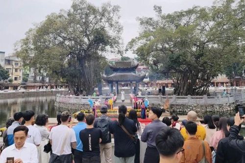 Hà Nội lập kỷ lục về đón khách du lịch trong kỳ nghỉ Tết