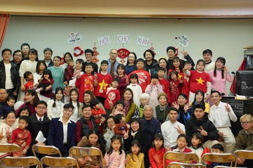 Lần đầu tiên các trường Việt ngữ tại Osaka phối hợp tổ chức Hội chợ Xuân, lan tỏa văn hóa Việt nơi xa xứ