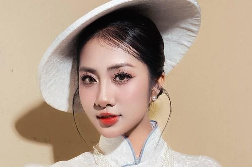 Dàn hoa, á hậu xả ảnh 4 ngày Tết