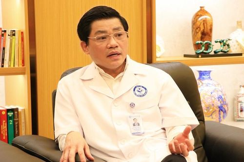 Giáo sư Nguyễn Duy Ánh: Tôi làm quản lý nhưng không rời chuyên môn sản phụ khoa