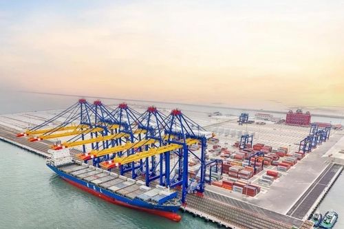 Kinh tế Việt Nam: Từ 'bệ phóng' 8,02% đến khát vọng tăng trưởng hai con số