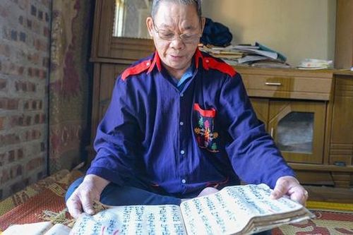 Níu từng con chữ cổ của người Dao trước nguy cơ thất truyền