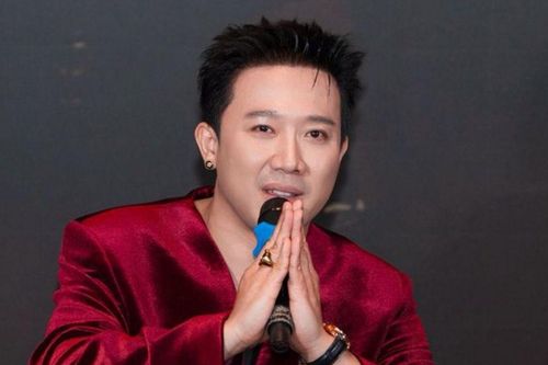 Khán giả phản ứng khi Trấn Thành cầu xin
