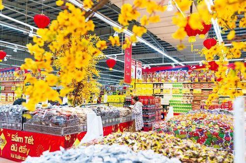 Mùng 5 Tết: Thị trường hàng hóa giữ nhịp ổn định