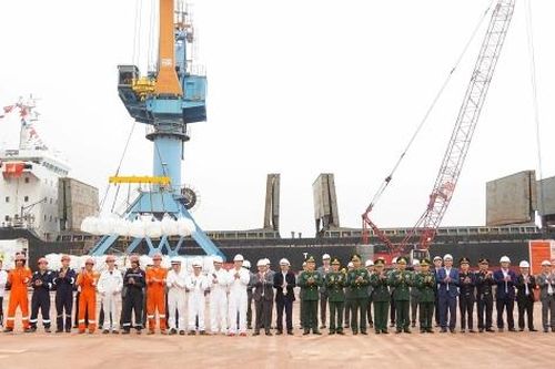 Cảng biển Hà Tĩnh đón nhiều chuyến tàu lớn dịp đầu năm