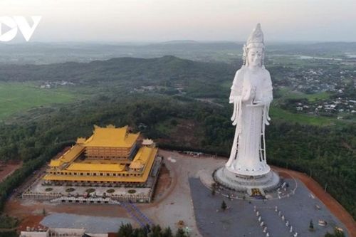 Quảng Ngãi: Chiêm ngưỡng ngôi chùa có đại tượng Phật cao nhất Đông Nam Á
