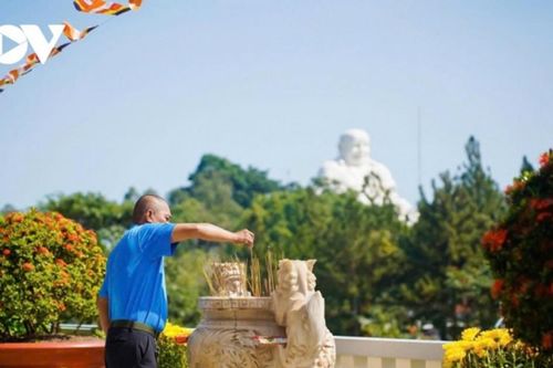 Núi Cấm An Giang: Hành trình hành hương tìm sự an yên giữa mây ngàn Thất Sơn linh thiêng