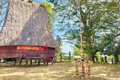 Đầu xuân về thăm làng Ơp