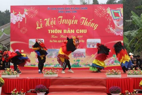 Khai mạc Lễ hội truyền thống thôn Bản Chu, xã Hoa Thám