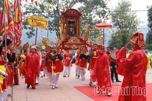 Độc đáo lễ hội Chùa Tiên