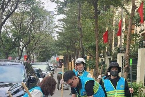 Giữ nhịp thu gom rác thải trong những ngày Tết