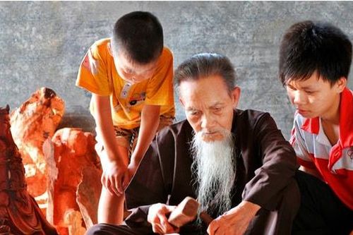 Giữ lửa nghề xưa trong mùa xuân mới ở Thiết Úng