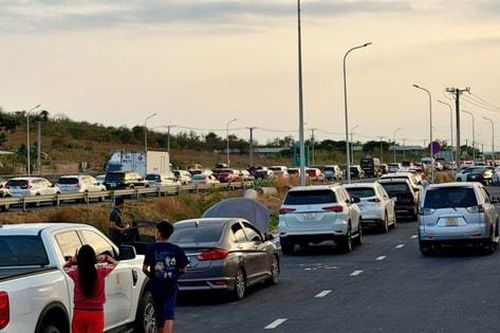 'Gian nan' đường về TP Hồ Chí Minh sau dịp nghỉ Tết