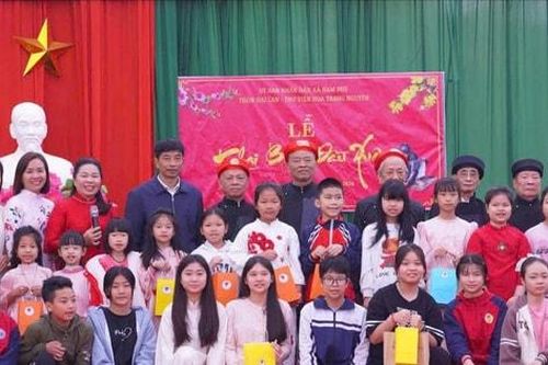 Giữ lửa hiếu học nơi quê hương Đại Lan