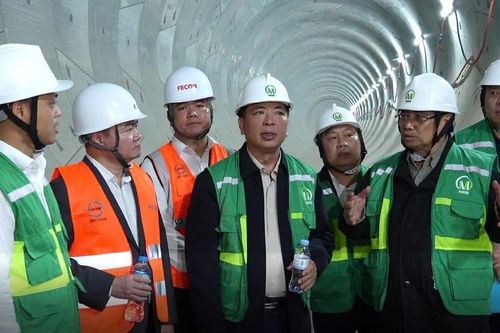 Thủ tướng: Đường sắt đô thị có vai trò đặc biệt quan trọng trong kết nối đô thị