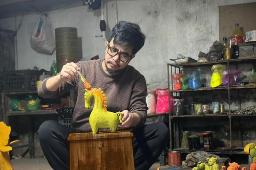 Nhệ nhân ưu tú Nguyễn Tấn Phát: 'Gã ngông' mài thời gian trong ngôi làng cổ