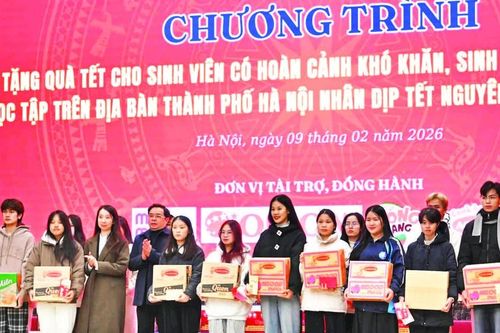 Những chuyến xe chở khát vọng sum vầy