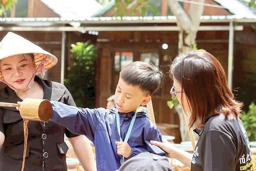 Nghe giọt vàng gõ dấu trăm năm