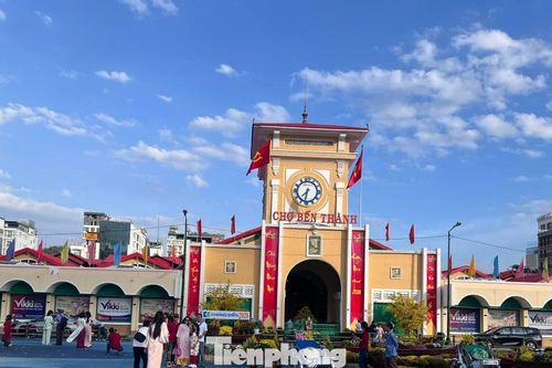 TPHCM ngày cuối nghỉ Tết: 'Sống chậm' giữa lòng thành phố