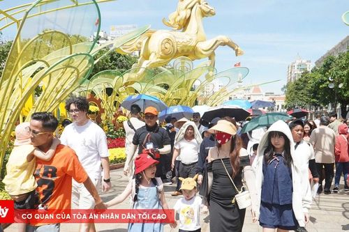 Đường hoa Nguyễn Huệ 2026 thu hút hơn 1,8 triệu lượt khách