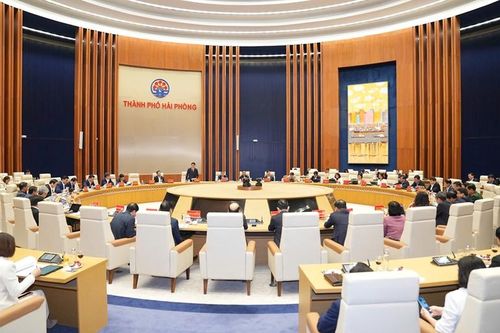 Hải Phòng yêu cầu dừng đi lễ hội giờ làm việc, cấm dùng xe công đi chúc Tết
