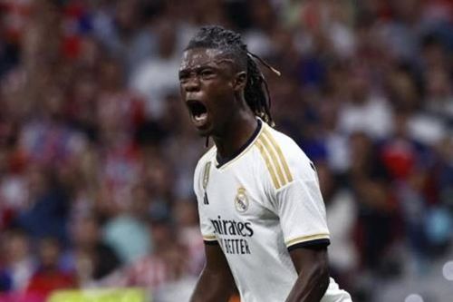 Chuyển nhượng tối 22/2: MU săn đuổi Eduardo Camavinga, Arsenal tiếp cận Rafael Leao