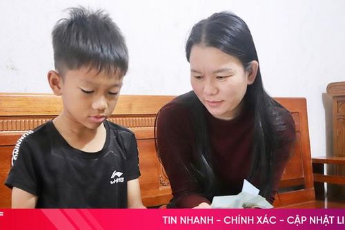 Tiền lì xì - để con quản lý hay bố mẹ giữ hộ?