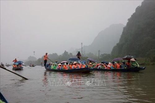 Khẳng định vị thế của Chùa Hương trên bản đồ du lịch văn hóa tâm linh