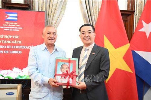 Việt Nam và Cuba tăng cường hợp tác trong lĩnh vực xuất bản sách