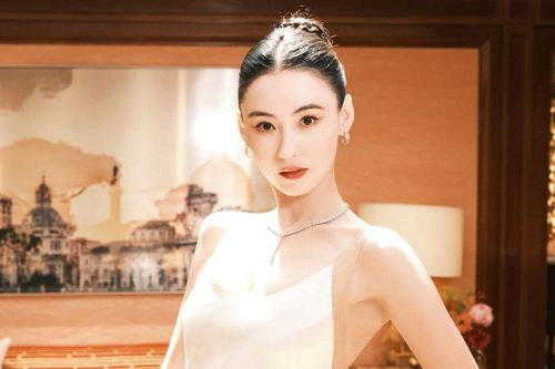 Trương Bá Chi cho nhân viên nghỉ Tết 1 tháng, đãi ngộ hậu hĩnh gây bất ngờ