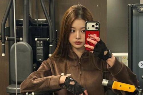 Jang Won Young (IVE) gây sốt với ảnh đời thường cực quyến rũ