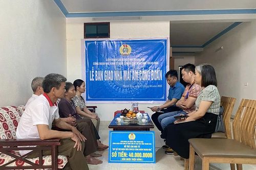 Nghĩa tình đầu xuân