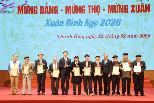 Phó Bí thư Thường trực Tỉnh ủy Nguyễn Hồng Phong chúc thọ CLB Hàm Rồng, kiểm tra công tác lễ hội đầu năm tại Đền Bà Triệu