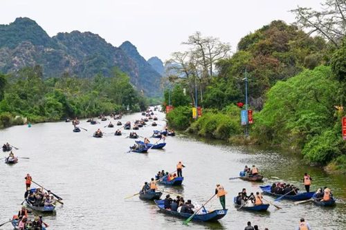 Chùa Hương 2026: Cẩm nang hành hương và những thay đổi mới nhất du khách cần biết