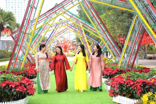 Đầu năm khách du lịch tới Lạng Sơn tăng mạnh