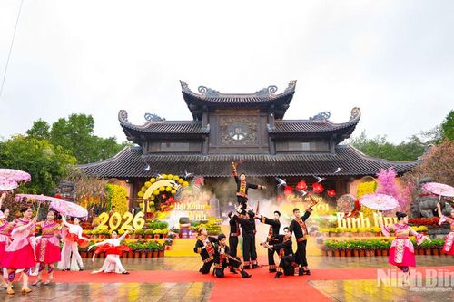 Hàng vạn du khách về dự Lễ Khai hội chùa Bái Đính năm 2026