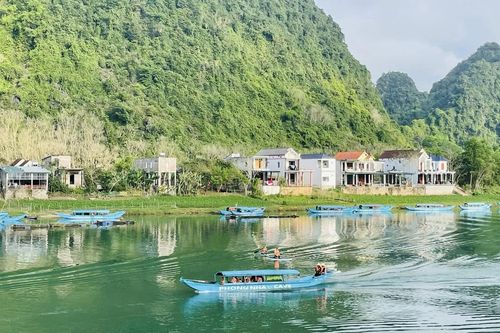 Hơn 24.000 lượt khách tham quan Vườn Quốc gia Phong Nha-Kẻ Bàng trong dịp Tết