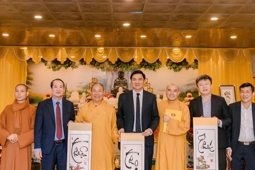 Khai bút đầu xuân Bính Ngọ 2026 tại chùa Đại Tuệ