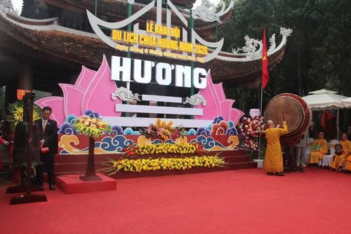 Khai hội chùa Hương 2026