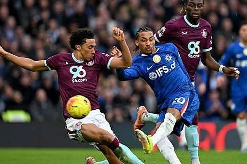 Bị Burnley cầm hòa, Chelsea lỡ cơ hội bứt phá Top 4 Ngoại hạng Anh